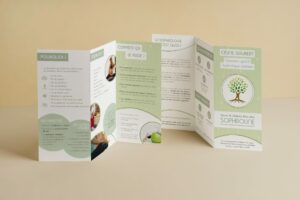 Mockup d'un dépliant de présentation de l'activité de Sophroline - Sarah La Selva | Design