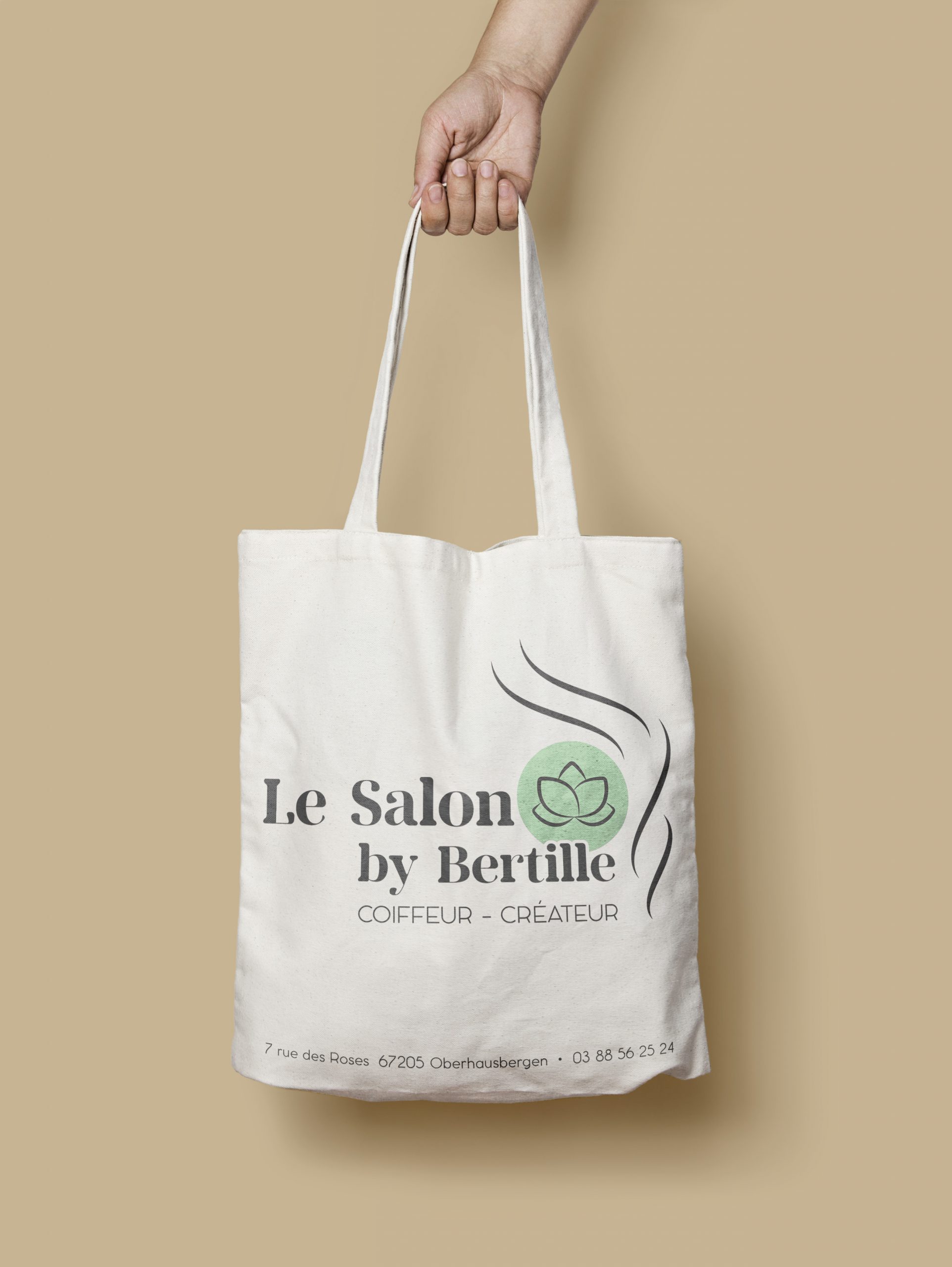 Mockup d'un tote bag pour le Salon by Bertille - Sarah La Selva